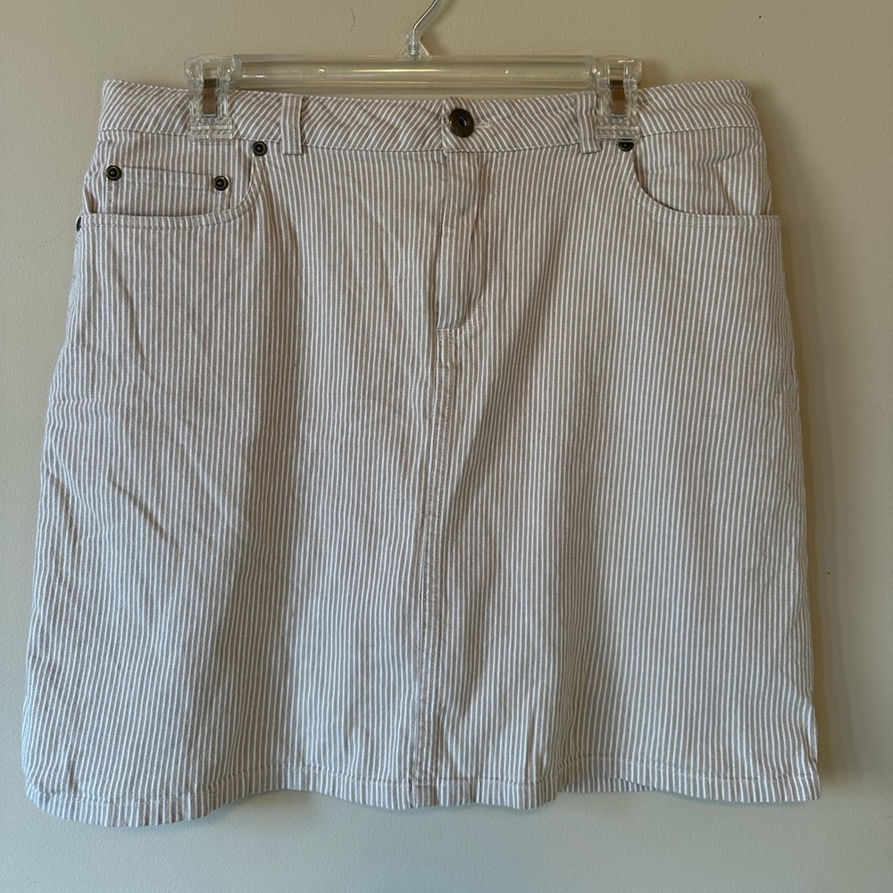 Stripe skort